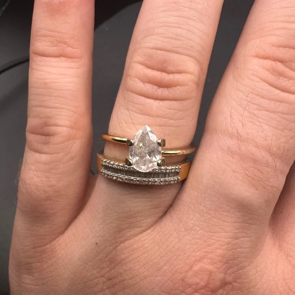 Natural 1ct pear shape diamond in solid 14k gold engagement ring display LOOSE - Picture 5 of 17